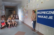 Spotkanie z pielegniarka dotyczace bezpieczenstwa podczas wakacji 3