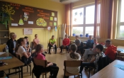 Uczniowie klasy IV podczas warsztatow Profilaktyka zachowan agresywnych. Rozwiazywanie konfliktow rowiesniczych.2