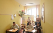 Uczniowie klasy VIII podczas warsztatow (1)