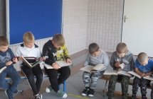 Udzial uczniow klasy I w kampanii Mala ksiazka- wielki czlowiek (4)