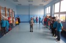Udzial uczniow SP w Milaczewie w akcji Dzien Postaci z Bajek (8)
