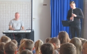 Uczniowie SP w Milaczewie podczas kwietniowej audycji muzycznej (1)