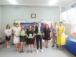 Uroczyste zakonczenie roku szkolnego 20222023 SP w Milaczewie (6)