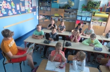 Uczniowie SP w Milaczewie podczas Dnia Glosego Czytania (1)
