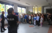Uczniowie SP w Milaczewie podczas spotkania z policjantem (2)
