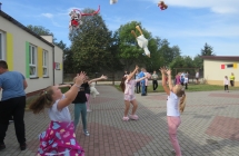 Dzieci z oddzialu przedszkolnego oraz uczniowie klas I-VIII podczas Tygodnia dbania o relacje (17)