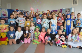 Uczniowie SP w Milaczewie podczas Dnia Postaci z Bajek (6)