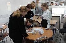 Uczennice klasy VIII SP w Milaczewie podczas Wyscigow Zawodowcow (9)