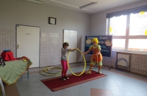 Uczniowie SP w Milaczewie podczas wystepu cyrkowego (7)