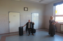 Uczniowie SP w Milaczewie podczas kwietniowej audycji muzycznej (1)