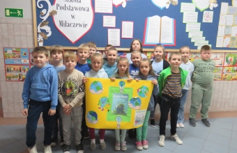 Uczniowie Szkoly Podstawowej podczas Dnia Ziemi 2024 (25)