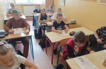 Uczniowie klasy IV SP w Milaczewie realizujacy program Bieg Po Zdrowie (2)