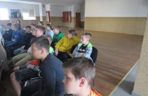 Uczniowie klas IV-VI SP Milaczew podczas spotkania z autorem  (4)