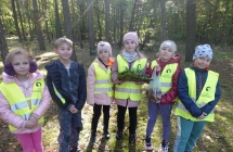 Dzieci z oddzialu przedszkolnego oraz uczniowie klas I-III SP w Milaczewie podczas wyciecz (14)