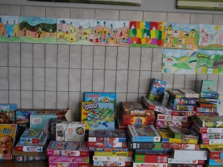 Zbiorka gier planszowych.