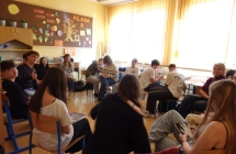 Uczniowie podczas warsztatow radzenie sobie z emocjami (1)