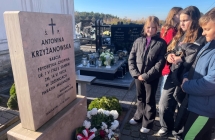 Uczniowie SP w Milaczewie - z wizyta na cmentarzu parafialnym (8)