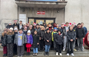 1 Uczniowie na przedstawieniu pt. Maly Ksiaze 5.12.2025 r (3)